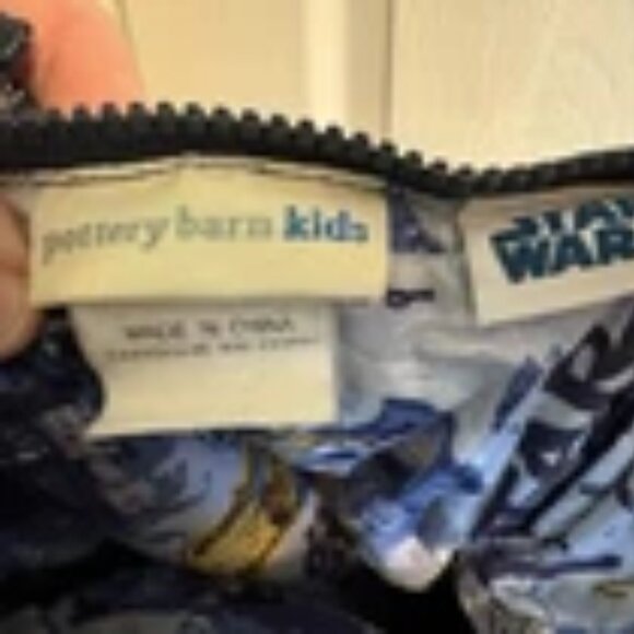 Pre-Loved Star Wars Darth Vader Sleeping Bags in Excellent Condition - Picture 4 of 8